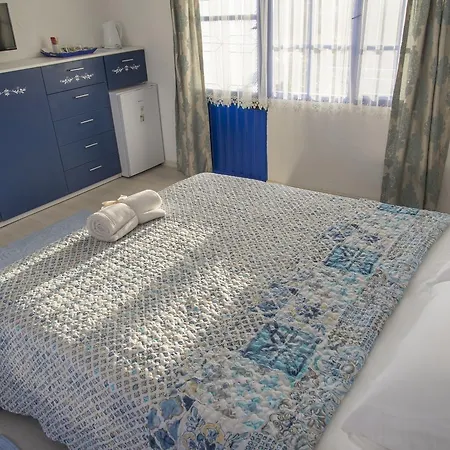 Mavi Zeytin Butik Bed & Breakfast Seferihisar