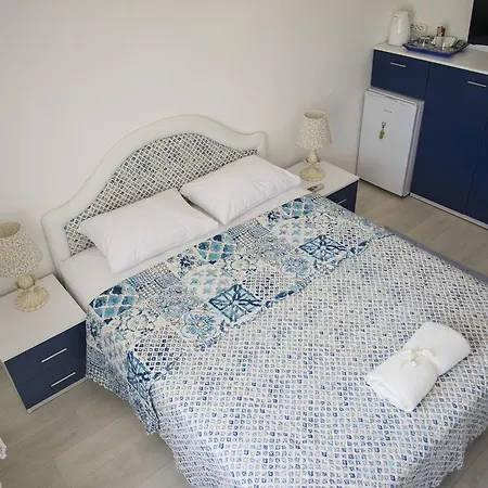 Mavi Zeytin Butik Bed & Breakfast Seferihisar