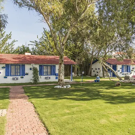 Mavi Zeytin Butik Bed & Breakfast Seferihisar
