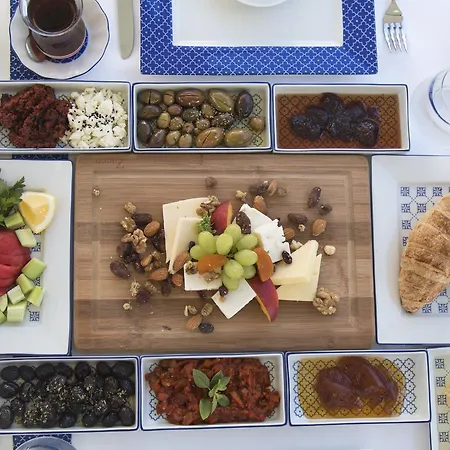 Mavi Zeytin Butik Bed & Breakfast